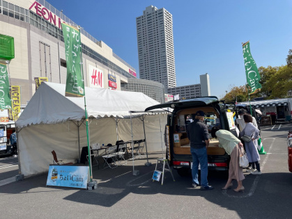 軽キャンピングカーのイベントが行われたイオンモール熱田のちょいCamブースの周りの様子（2022年4月9日）
