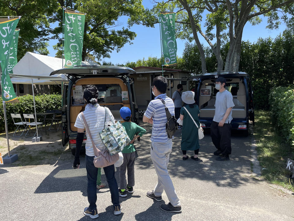 BIWAKOアウトドア・キャンピングカーフェスタ2022に軽キャンピングカーちょいCam出展した様子