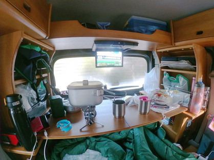 軽キャンピングカーちょいCam車中泊の食事